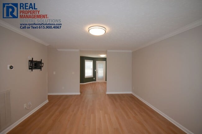 Building Photo - Beautiful updated 4BD 2BA home! With bonus...
