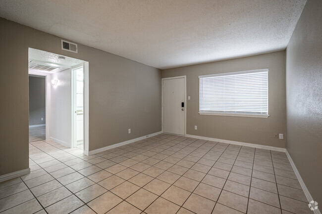 2HAB, 1BA - 800 ft² - The Citadel at Med Center Houston Apartments