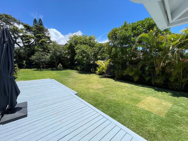 Building Photo - Fully Furnished Lanikai Beach Oasis — 3BR/...