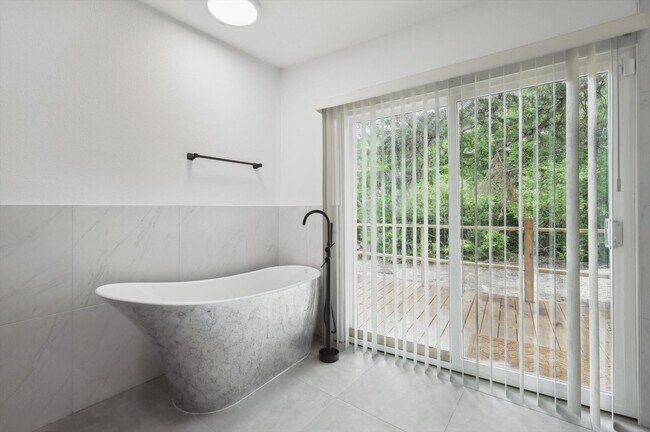 Foto del edificio - 2508 Nokomis Rd