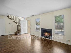 Building Photo - 3105 Garden Cir