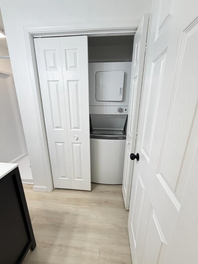 Foto del edificio - 1049 Seale Ave
