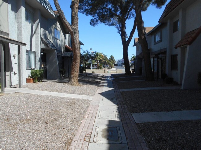 Foto del edificio - Charming 2 Bedroom, 2 Bathroom Home!