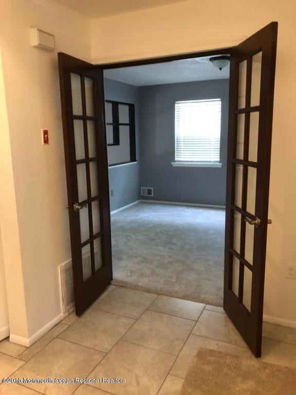 Foto del edificio - 308 Daisy Ct