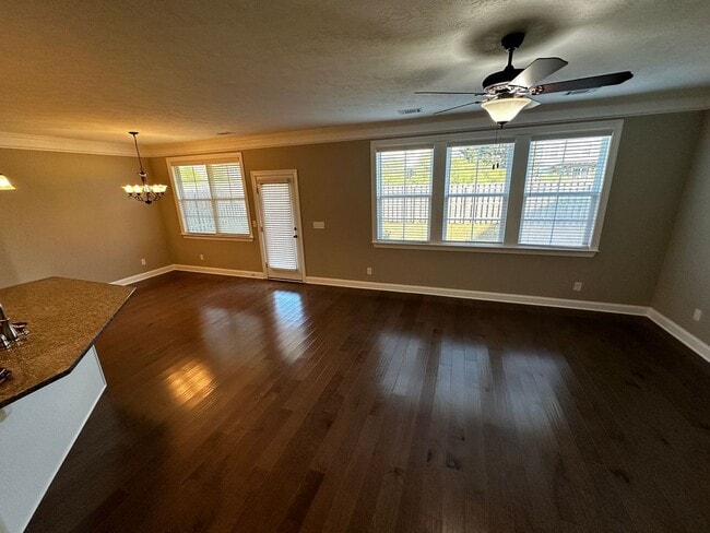 Building Photo - 977 Glenhaven Dr