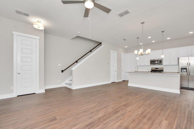 Foto del edificio - 735 Strawberry Pines Ct