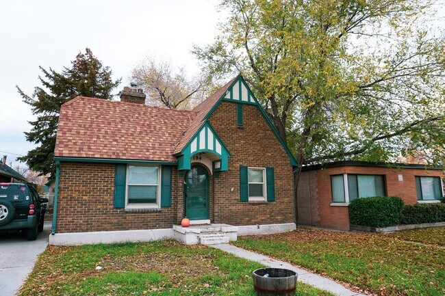 Building Photo - 194 E 4800 S