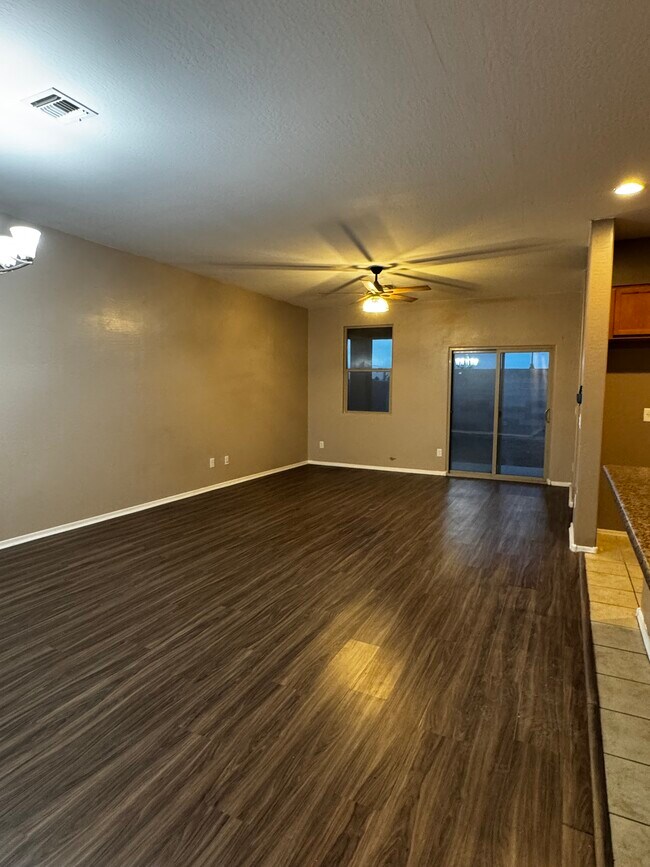 Foto del edificio - 7136 W Palo Verde Dr