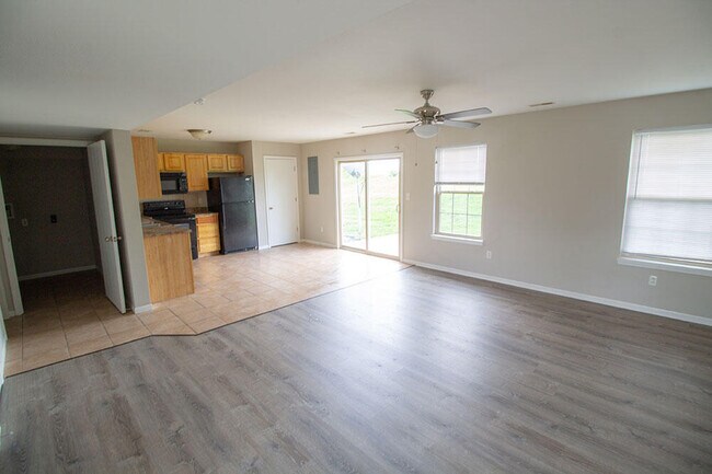 Building Photo - 5307 Silver Mill Dr