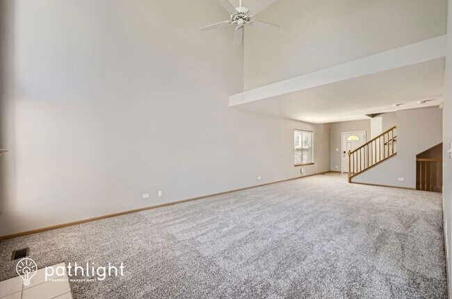 Building Photo - 2106 Primrose Dr