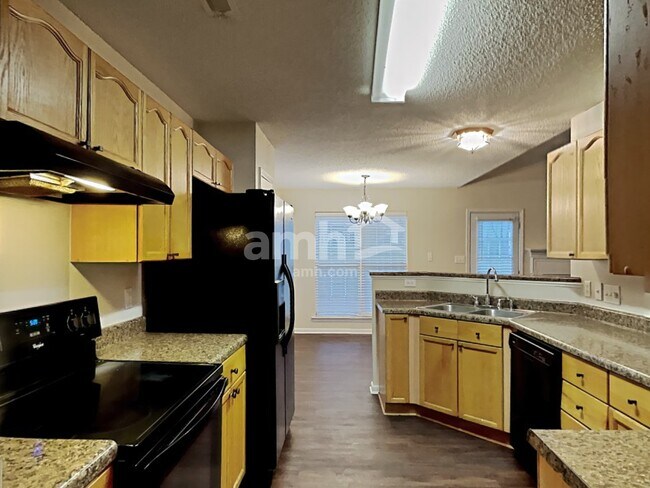 Foto del edificio - 6515 Goldenblush Cir