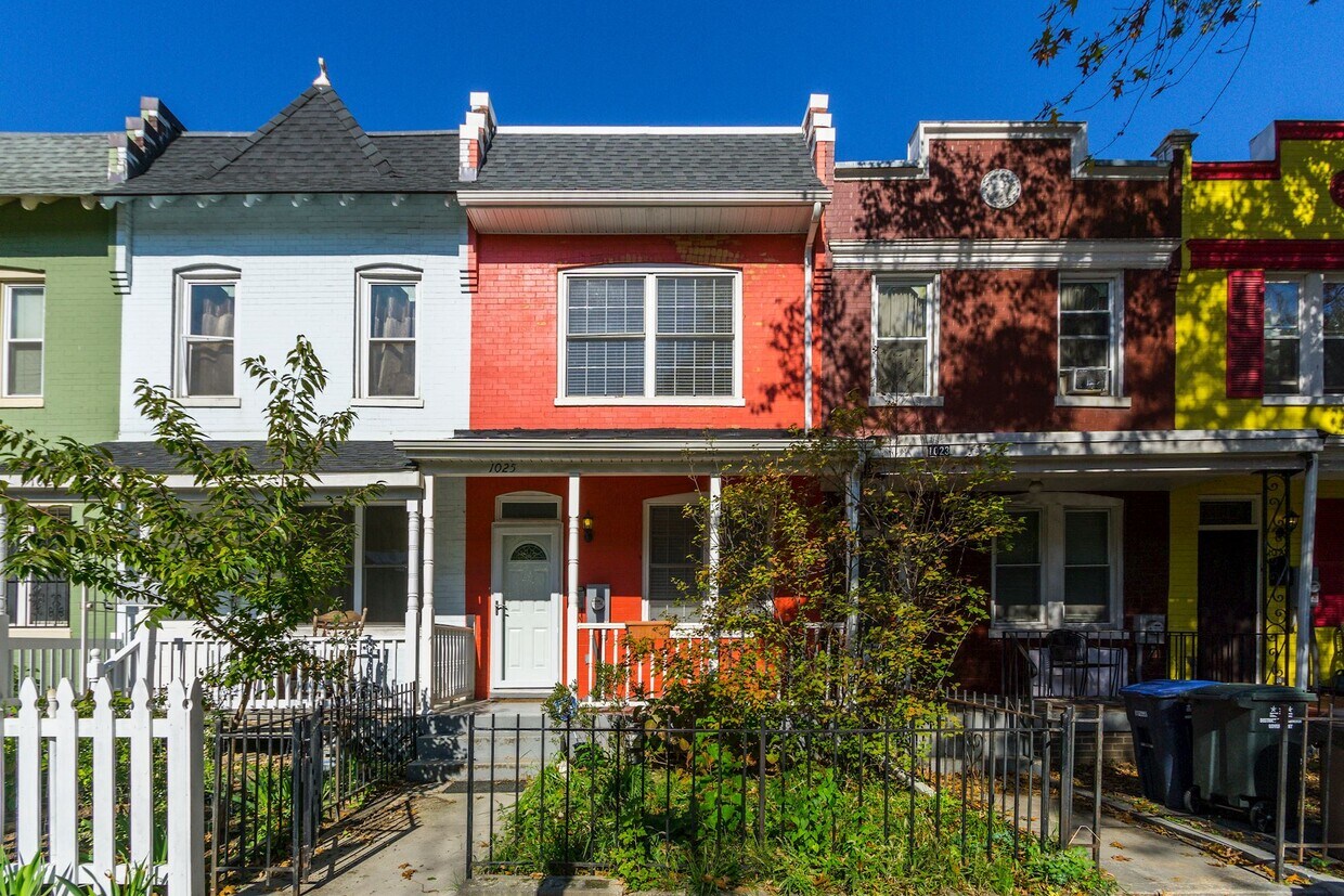 1025 Kenyon St NW, Washington, DC 20010 Townhome Rentals in Washington DC