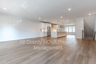 Building Photo - 10549 John Glenn St