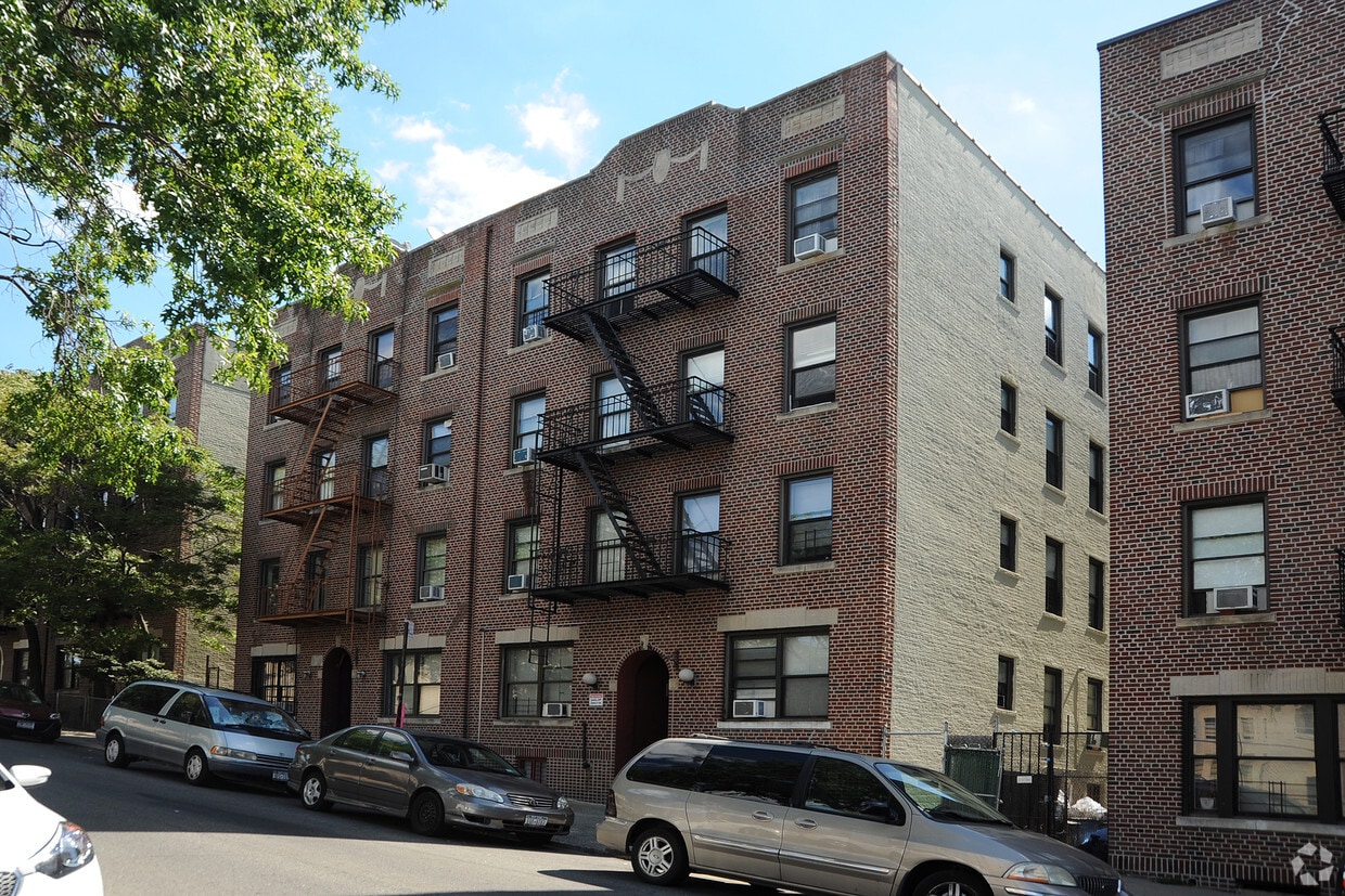 Foto principal - 21-43 27th St