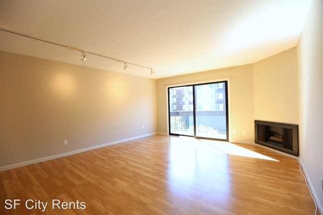 Building Photo - 5173 Diamond Heights Blvd