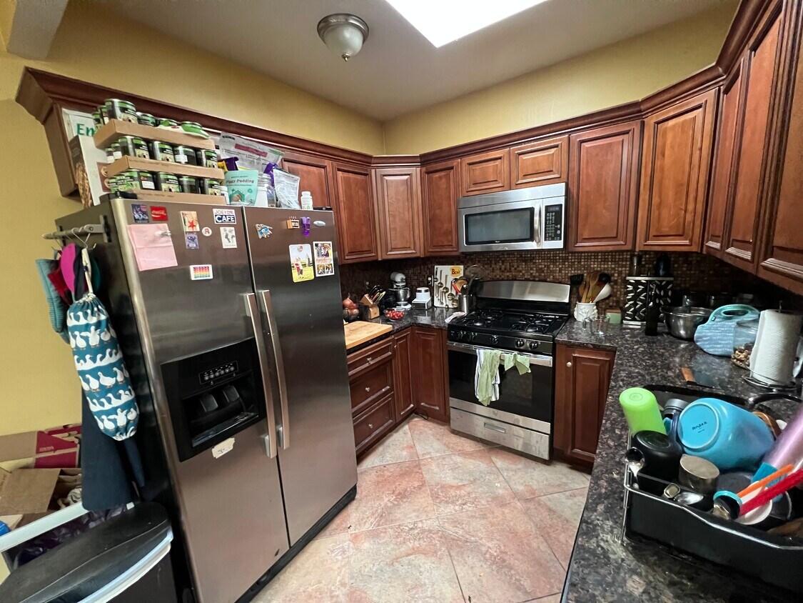 2135 Steinway St Unit 2, Astoria, NY 11105 Apartments 2135 Steinway