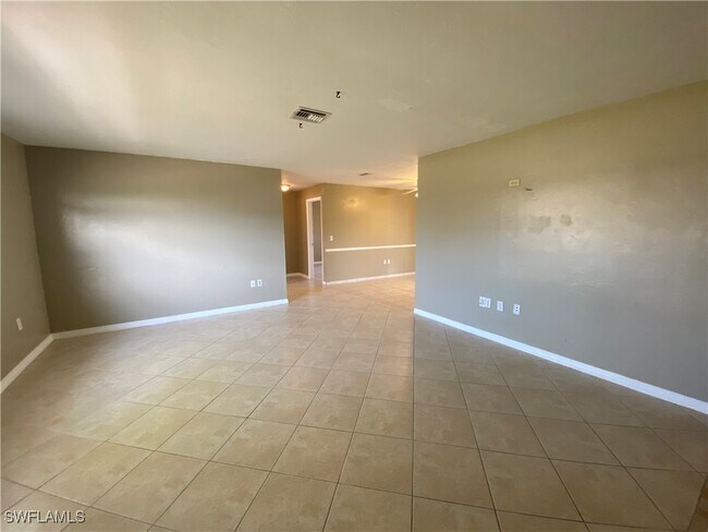 Foto del edificio - 1003 SE 26th St