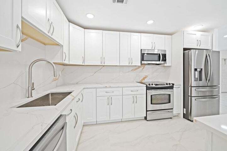 Foto principal - 20951 Chisolm Way