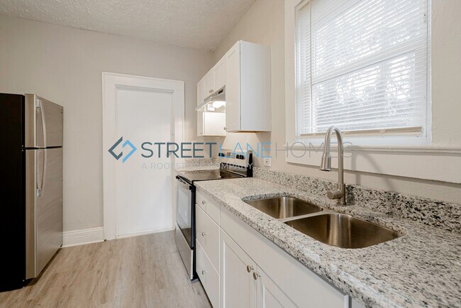 Building Photo - REDUCED! - PICK YOUR GIFT OF $500 OFF YOUR...