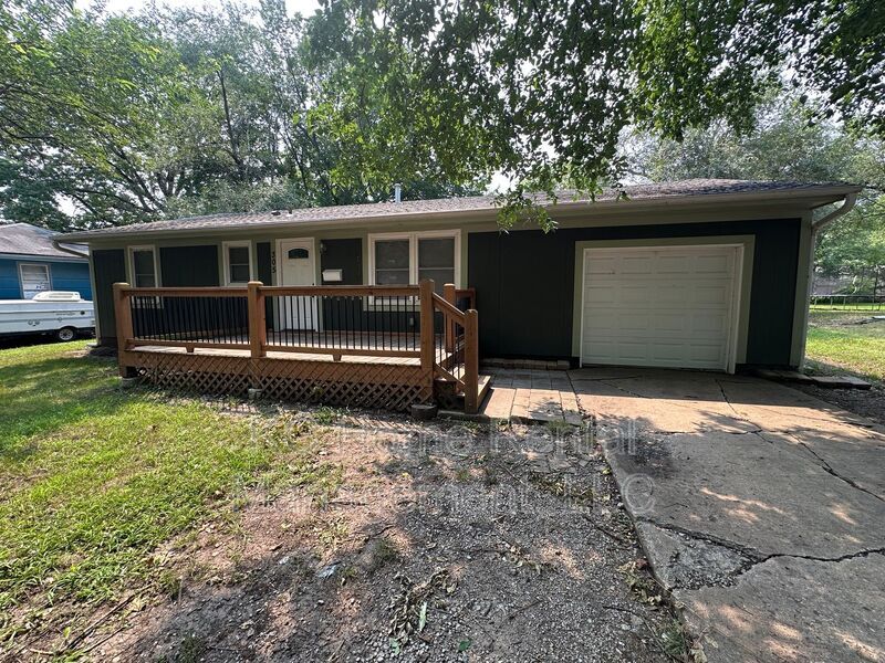 Foto principal - 305 N Logan St