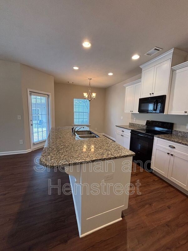 Building Photo - 905 Joiner Cir