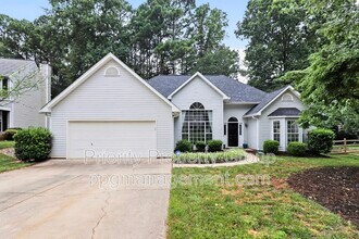 Building Photo - 9118 Pine Springs Ct