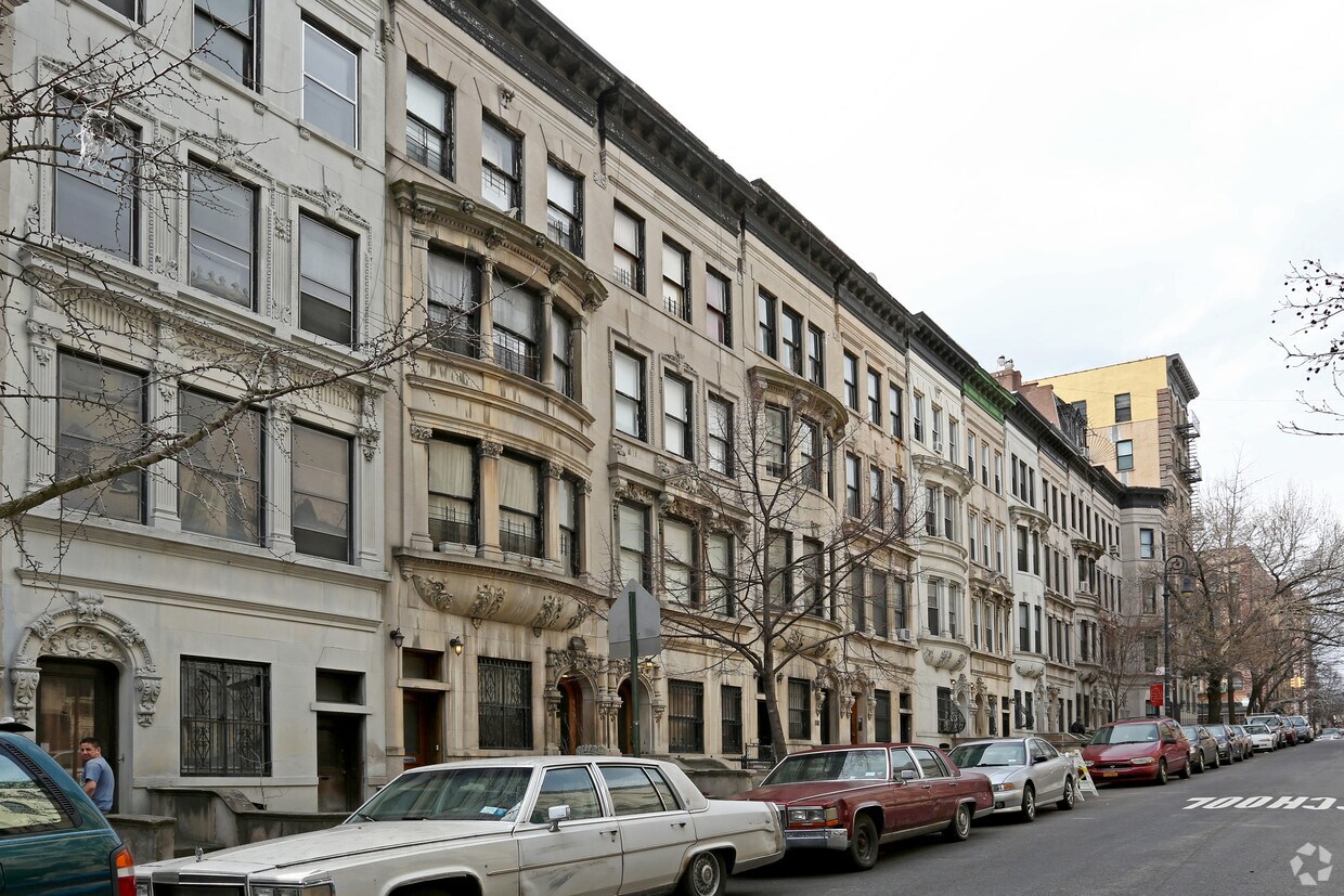 Building Photo - 458 W 142nd St