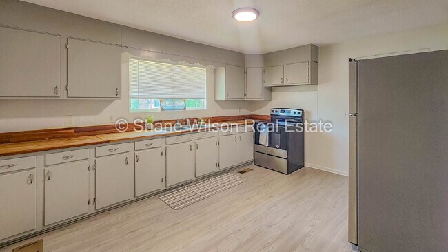 Building Photo - "Charming 3-Bedroom Home in Chattanooga's ...