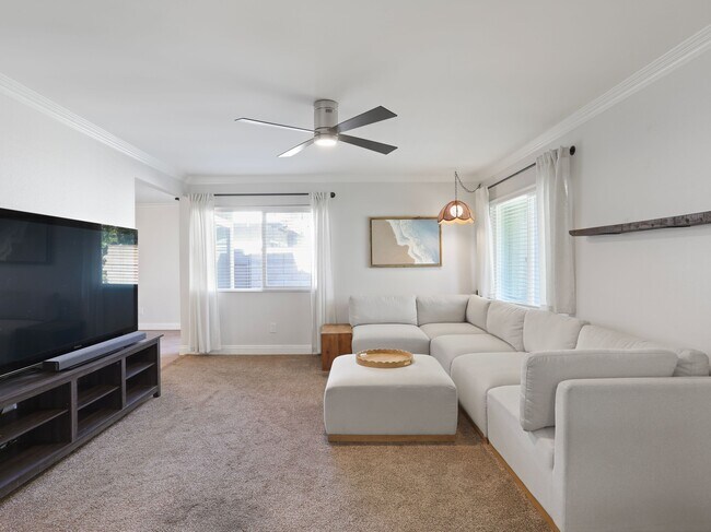 Foto del edificio - 1619 Carmel Cir W