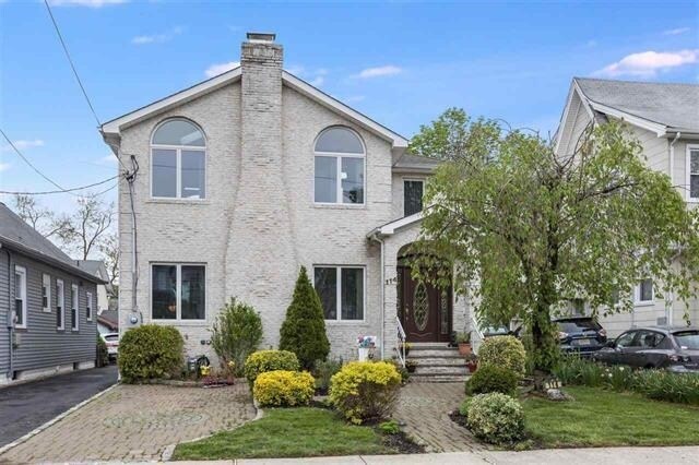 Foto principal - 114 Cedar St