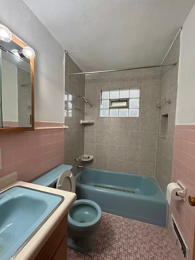Foto del edificio - 2345 Brooksprings Dr