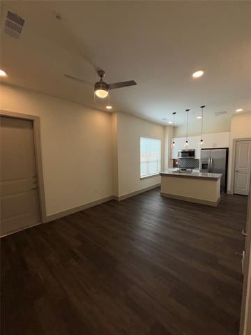 Building Photo - 2036 Oak Grove Ln