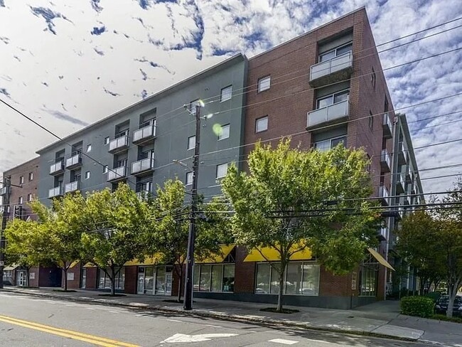 Photo - 620 Glen Iris Dr NE Apartment