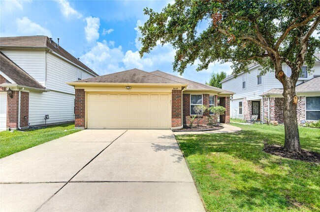 Foto del edificio - 3639 Barkers Crossing Ave
