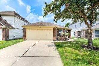Building Photo - 3639 Barkers Crossing Ave