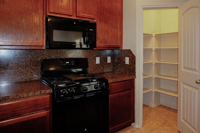 Foto del edificio - 22007 Silverfield Park Ln