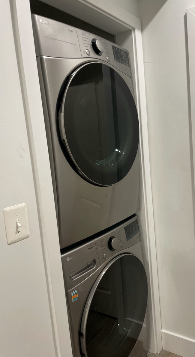 Building Photo - 2741 N 29th St