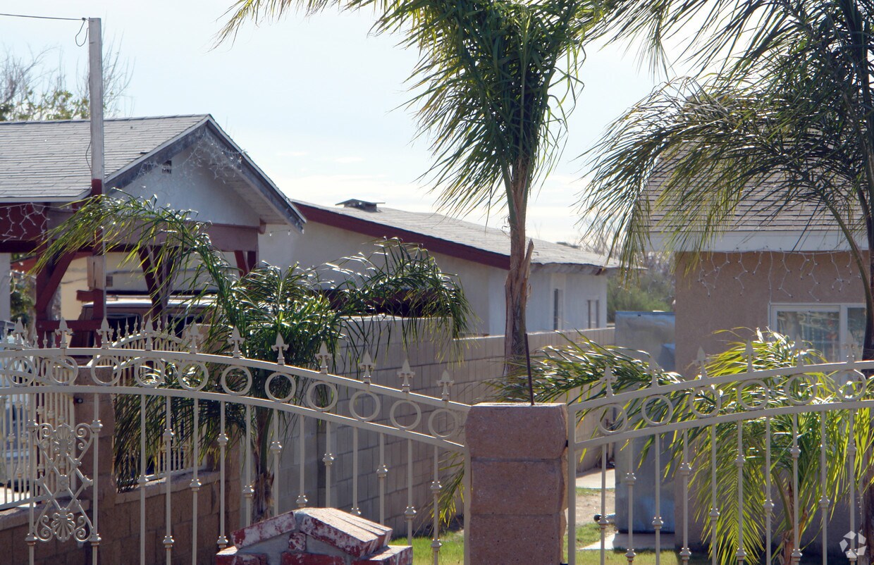 Foto del edificio - 2155-2167 Darby St