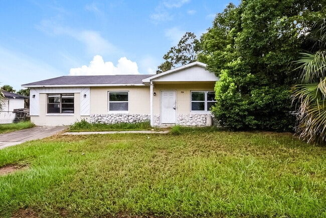 Building Photo - 206 Yale Dr