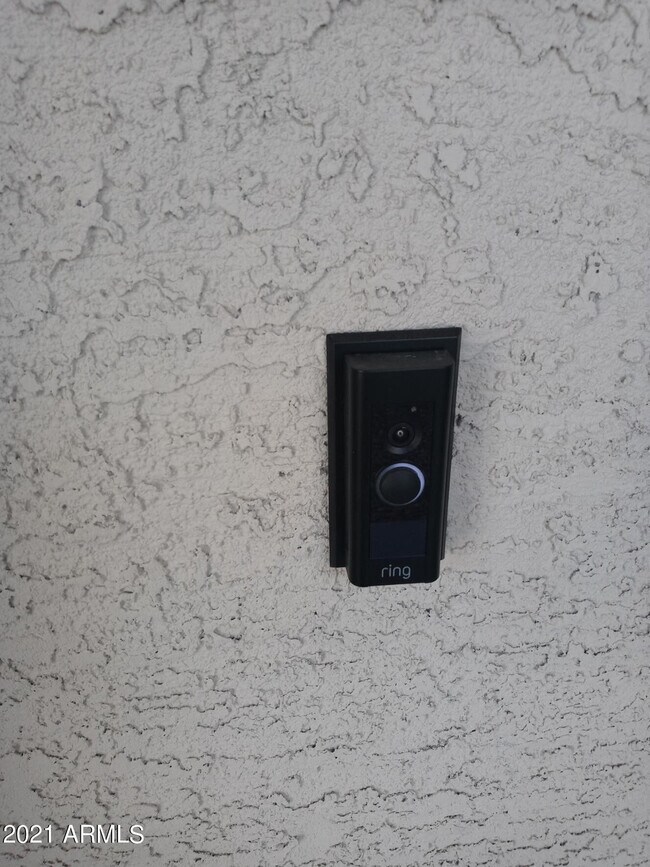 Foto del edificio - 440 S 202nd Ln