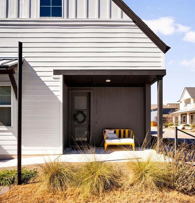 Building Photo - 2913 Chennault St