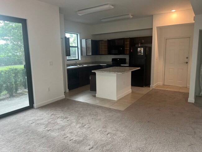 Foto del edificio - 9052 Gulf Run Way