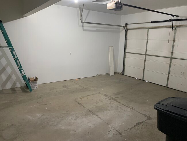 Foto del edificio - 3121 17th Ave W