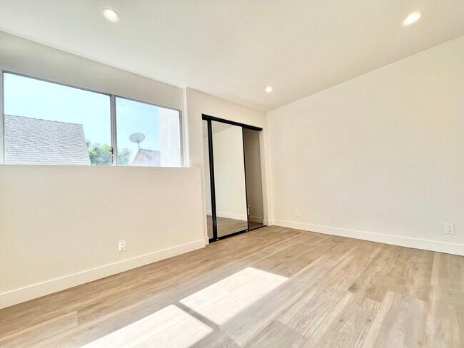 Building Photo - 11600 Rochester Ave Los Angeles, CA 90025