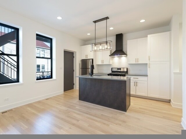 Foto del edificio - 1244 W Huron St