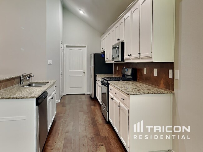 Building Photo - 7432 Durness Dr