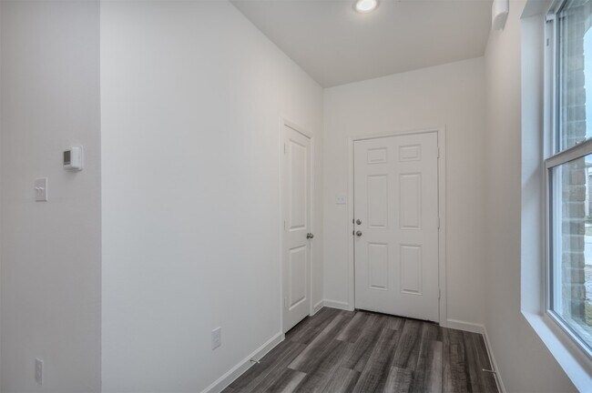 Foto del edificio - 1708 Marquette Rd
