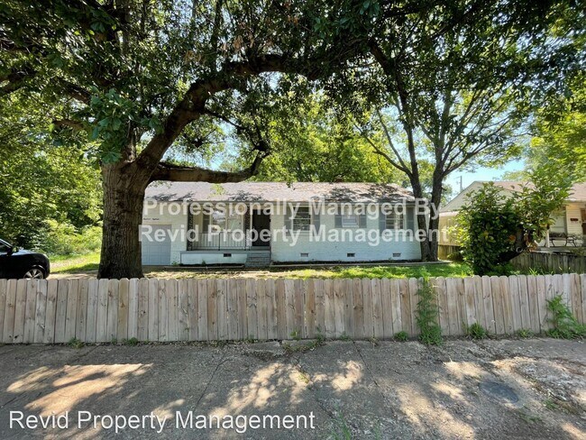 Building Photo - 3 br, 1.5 bath House - 1118 Stratford Rd.