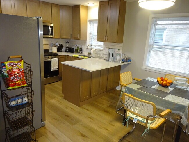 Foto del edificio - 6630 N Harlem Ave