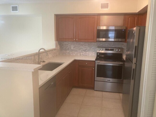 Building Photo - 1707 Village Blvd